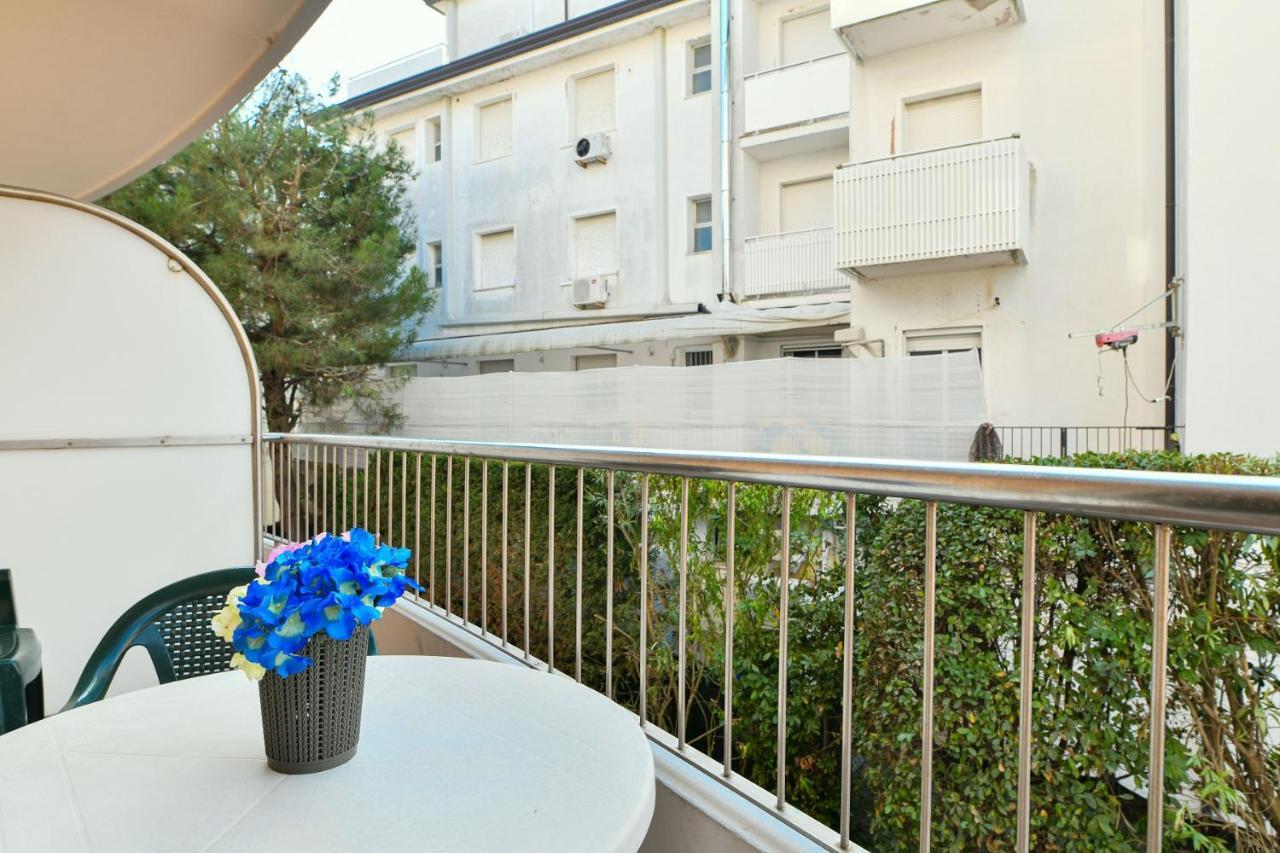 Casa Lina Apartment Caorle Exterior foto